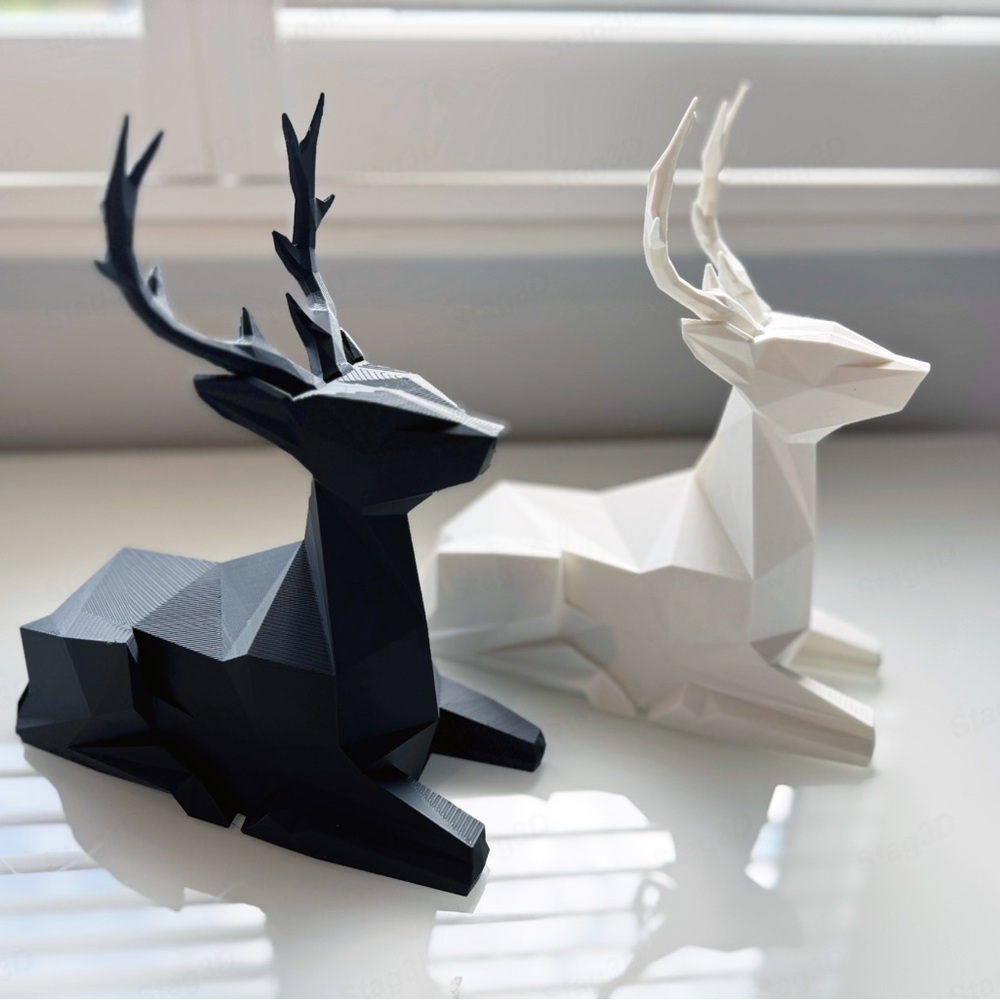 Resting reindeer decor